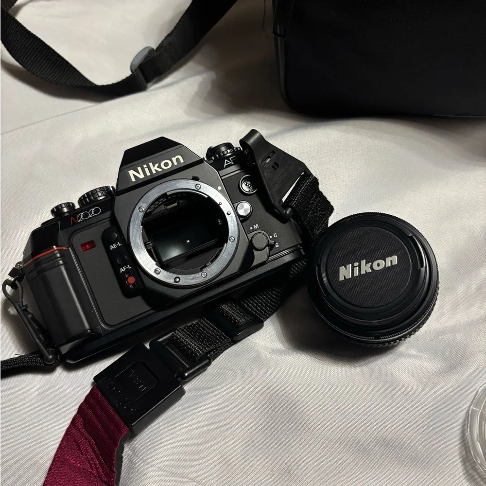 Nikon N2020 AF Camera